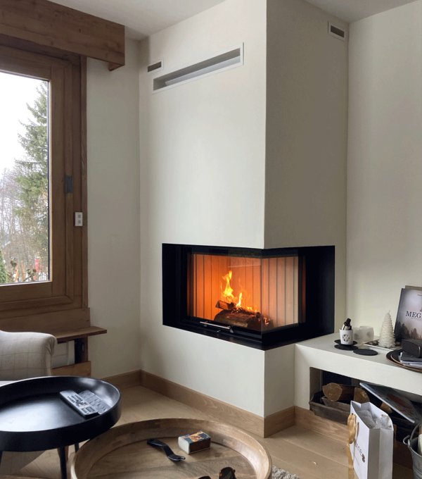 Corner fireplace